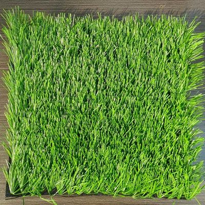 جودة  40mm Pile Height Customized Sports Artificial Turf With 150 Stitches/M And 9450 Density مصنع