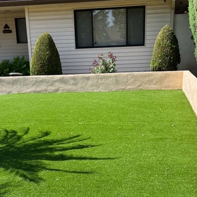 40 ملم الخضراء عالية الكثافة المناظر الطبيعية الفنية Astroturf لتنمية المناظر الطبيعية الحدائق أماكن الترفيه