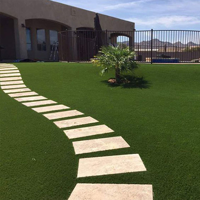 حديقة لعب العشب الاصطناعي 43mm PU العشب الاصطناعي اللاصق للملاعب الرياضية والمناطق العامة