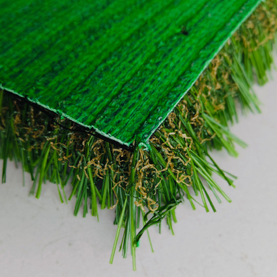 الدرجة الأولى 13100 Dtex المناظر الطبيعية Astroturf تخصيص اللون والحجم للرياضة والحديقة الخلفية الديكور