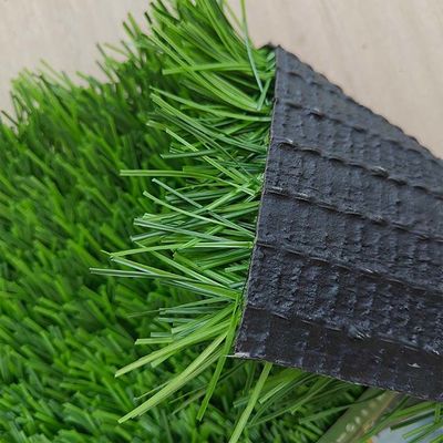 العشب الاصطناعي البلاستيكي المعاد تدويره للفعاليات الرياضية والمساحات ذات الصيانة المنخفضة