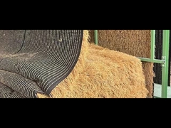 جناح ترفيهي وترفيهي مع عشبنا الصناعي المصنوع من القش